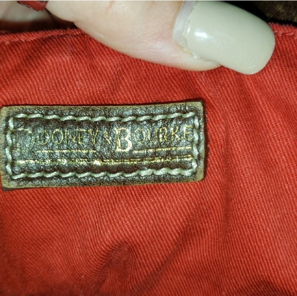 Dooney and bourke bag/ one hour sale! - Picture 6 of 8